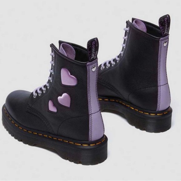 New Dr. Marten 1460 ZIP HEART VIRGINIA SATIN LUX LACE UP BOOTS, Black, Size 8 - Picture 9 of 11